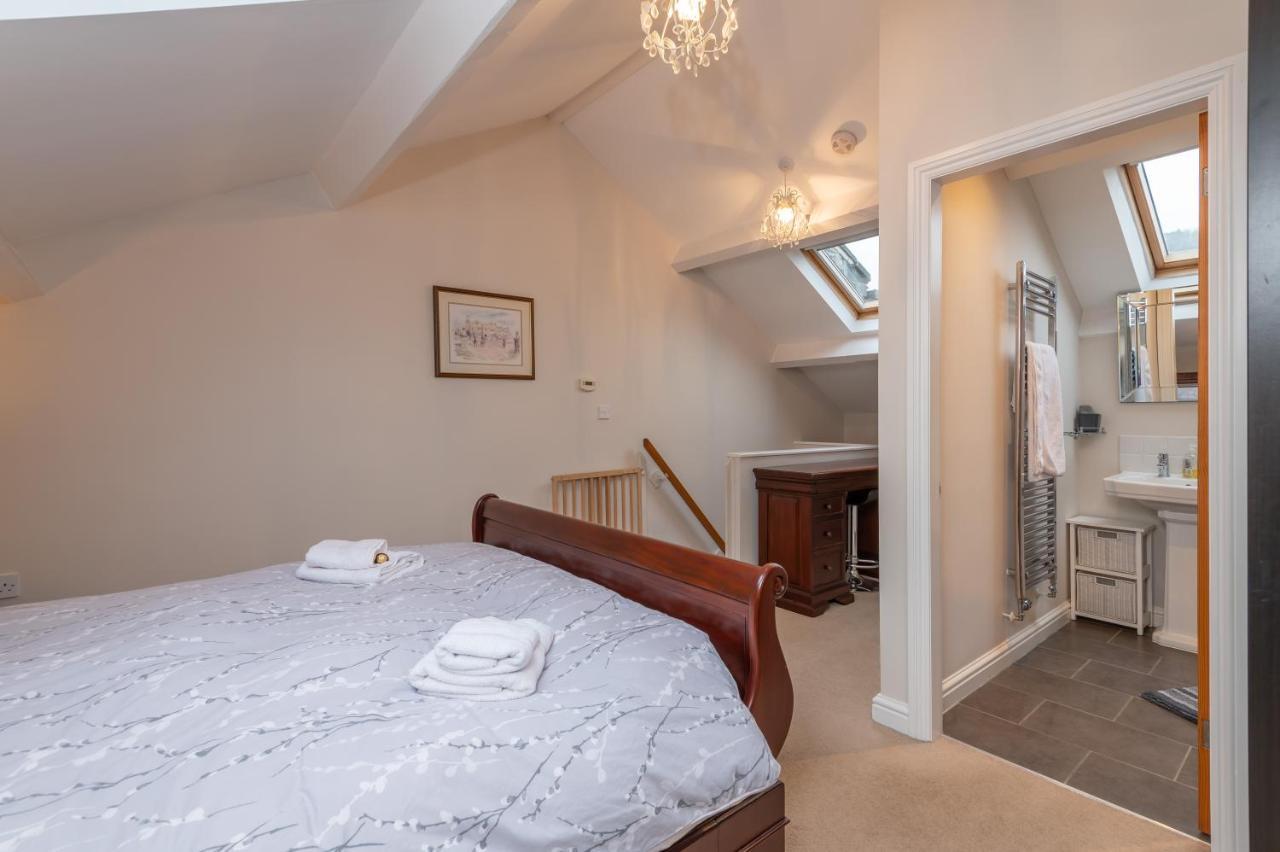 Sleeps 5 - 3 Bedrooms - Walk To The Square Hosted Happy Valley Cast Hebden Bridge Exterior photo