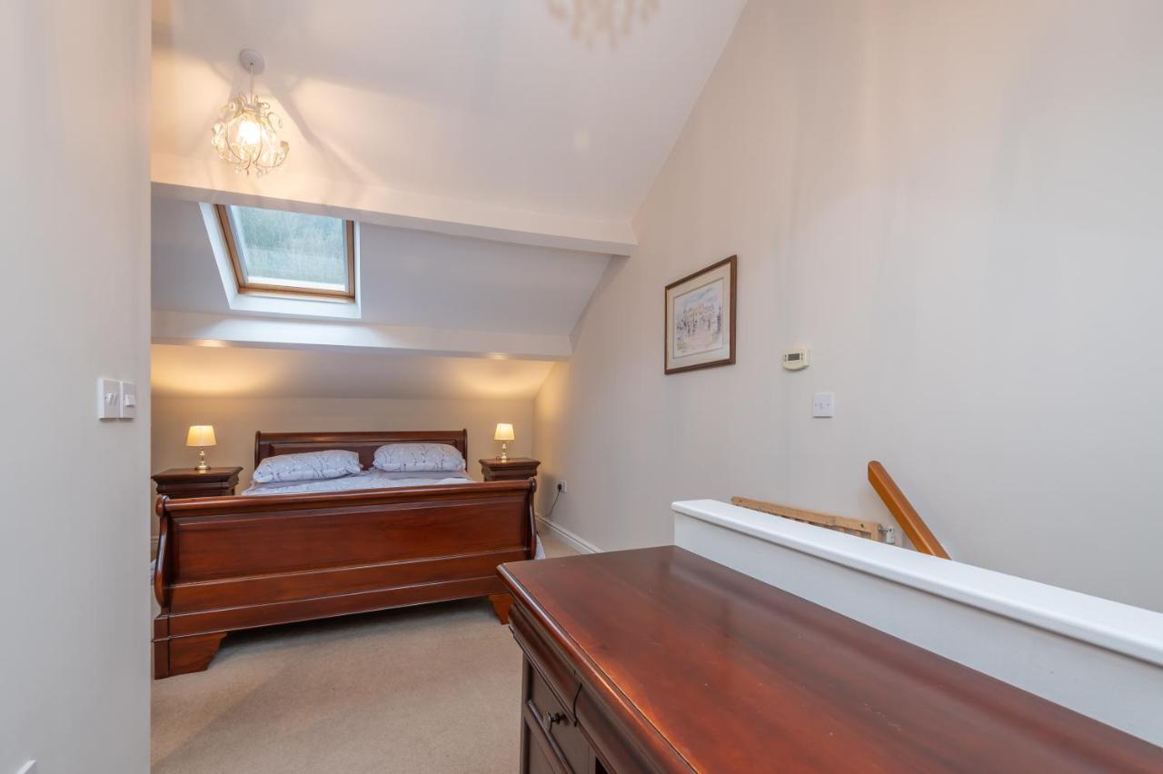 Sleeps 5 - 3 Bedrooms - Walk To The Square Hosted Happy Valley Cast Hebden Bridge Exterior photo